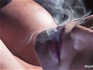 Shyla's beautiful smoking fetish tease
